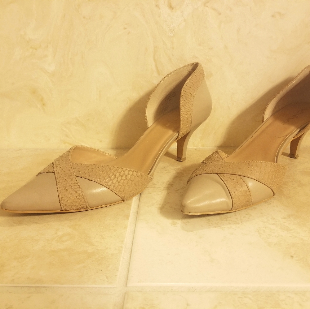 Kelly & Kate tan kitten heal pumps